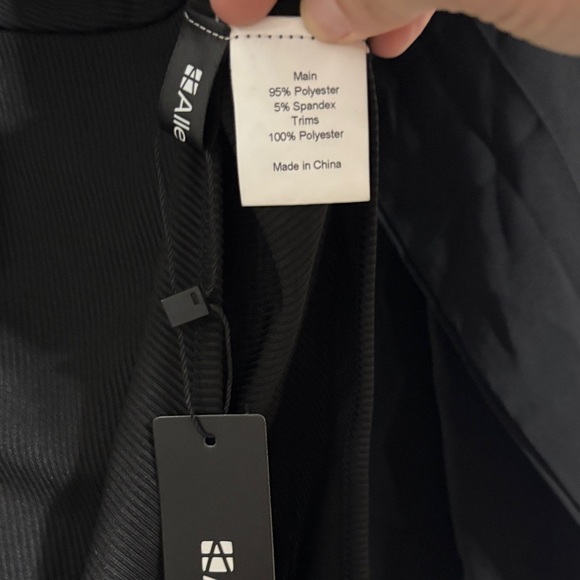 Black Long Sleeve Bodysuit with bow detail NWT women’s medium - Picture 2 of 6